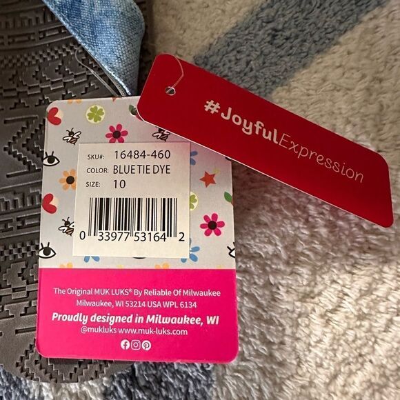 Muk Luks blue and white tie dye sandals - Picture 10 of 10